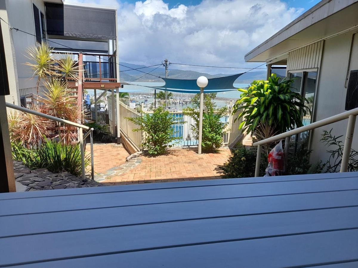 Airlie Apartments Airlie Beach Eksteriør bilde