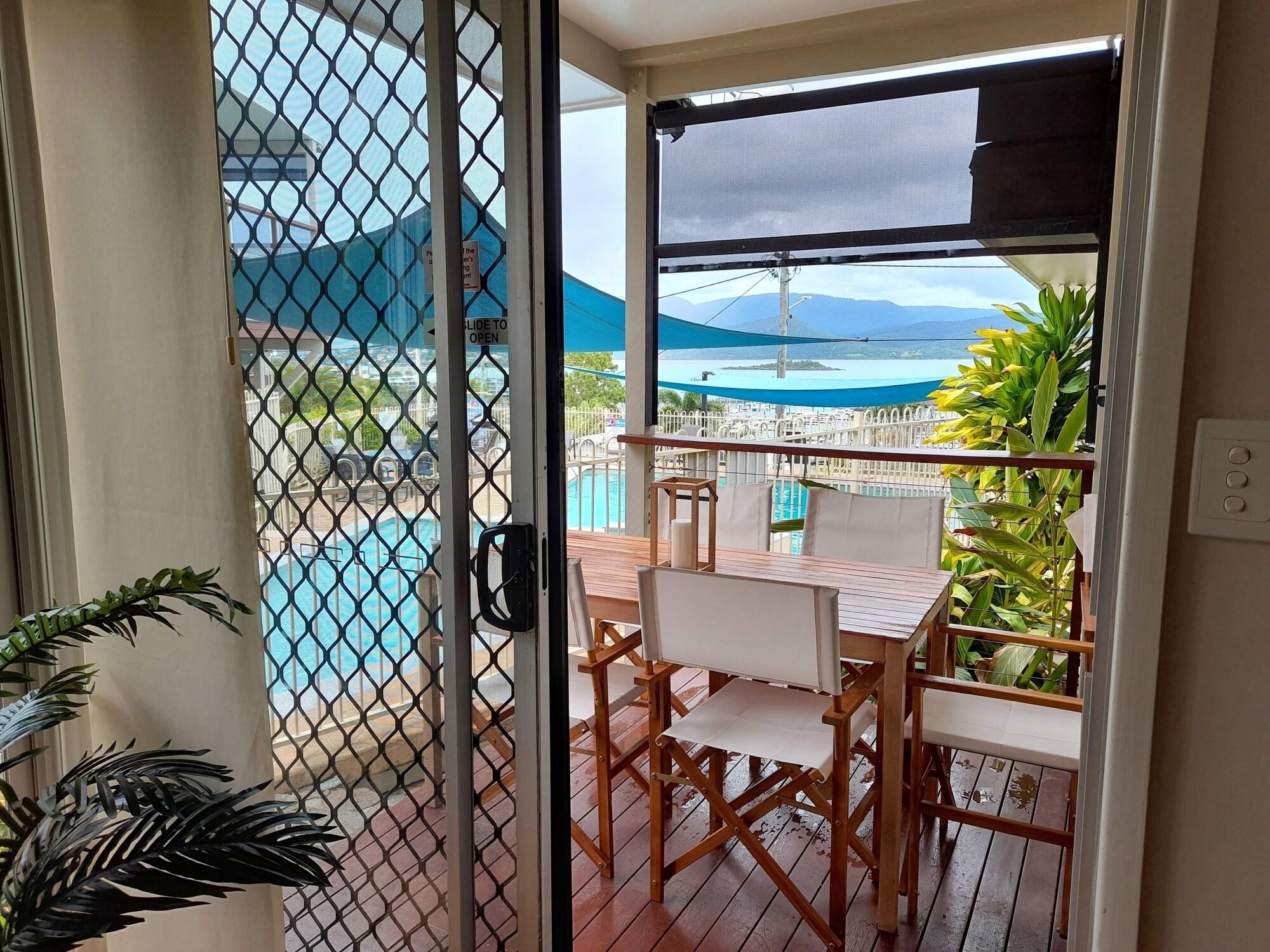 Airlie Apartments Airlie Beach Eksteriør bilde